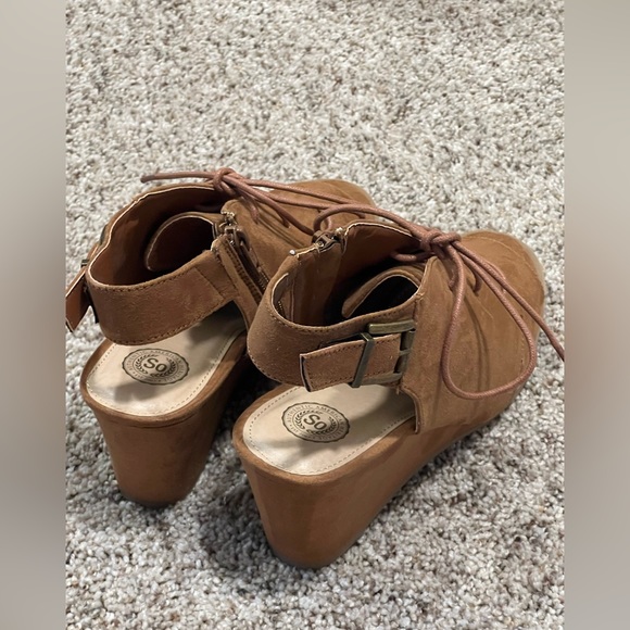 Cognac Suede wedges - Picture 2 of 4